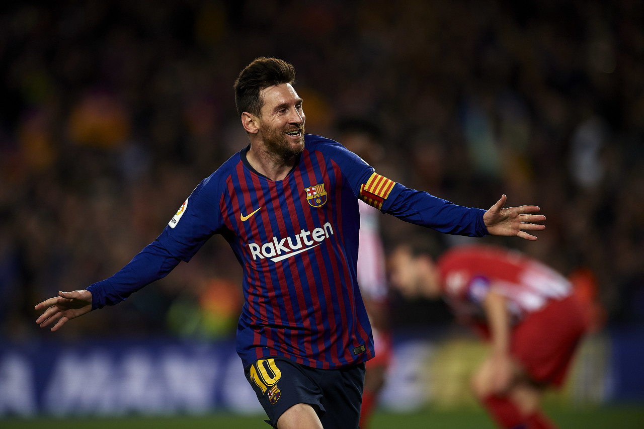 Kaiyun开云中国官网-新吹法！莱斯科特：梅or罗？我选梅西，他就是吃了兴奋剂的D席！