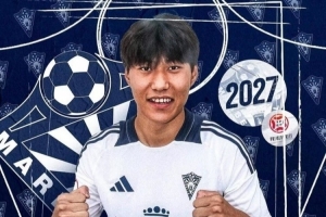 代理人：休赛期有国内俱乐部想要杜月徵，他要在西协甲再打拼一年