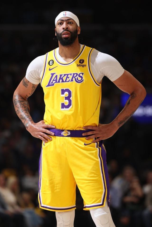 1681962947588034254.jpg Kaiyun中国官网-浓眉水拉合计25中6!面对残暴灰熊躲等于输