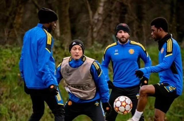 开云登录入口-【早报】神射手悲喜交加！告别阿kun！库里加冕3分王！