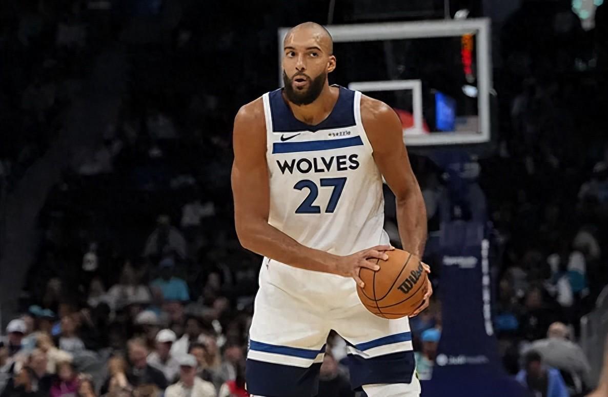 Kaiyun网页版-太离谱了！打26分钟得9分，正负值-38，球迷：DPOY被你弄成了笑话