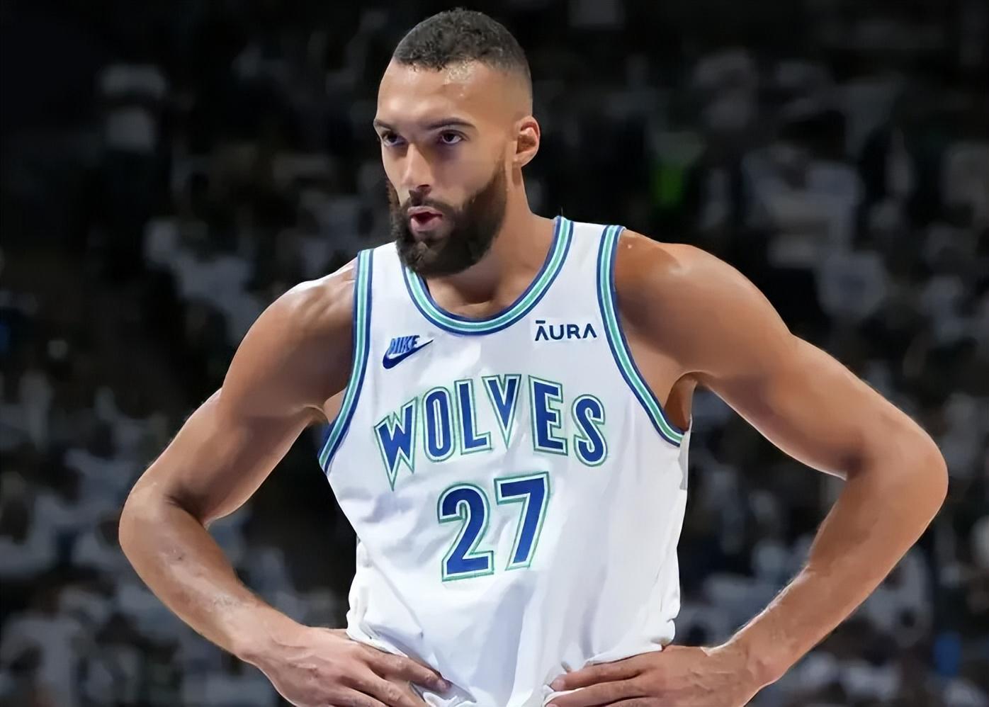 Kaiyun网页版-太离谱了！打26分钟得9分，正负值-38，球迷：DPOY被你弄成了笑话