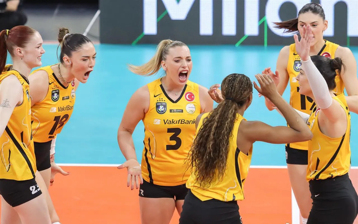 开云登录入口-米兰女排主场遭逆转，埃格努空砍38分，马尔科娃封神加冕MVP|AC米兰|瓦基弗银行|扣球|欧冠|比赛_新浪体育_新浪新闻