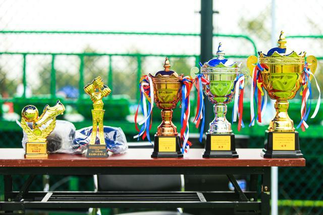 Kaiyun中国官网-降温降雨挡不住少年绿茵热情 北京百队杯落下帷幕