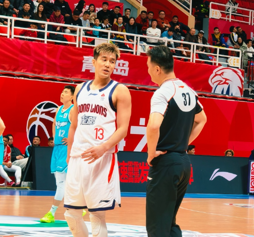 郭艾伦炸了！杨鸣要走了？早干嘛去了…