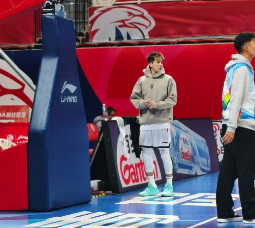 郭艾伦炸了！杨鸣要走了？早干嘛去了…