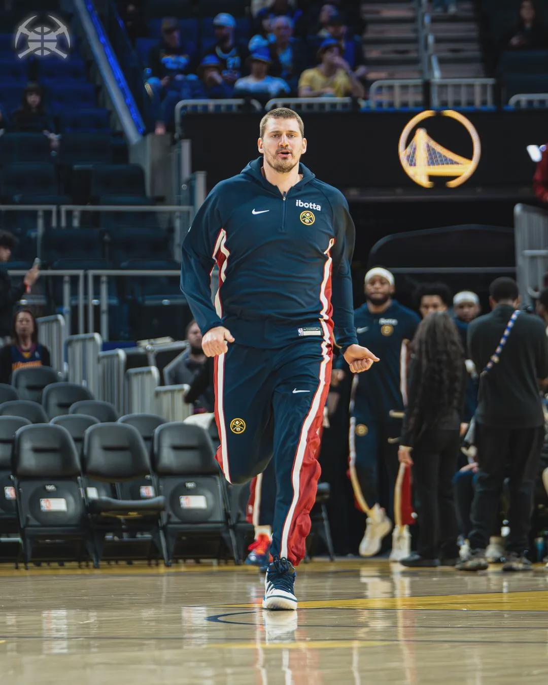 场均27+14+9！坐拥联盟第一战力为何突然萎靡？他们想念那位配角