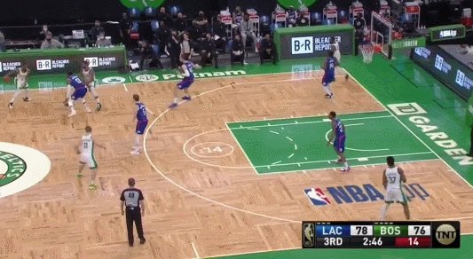 开云网页版中国官网-绿军三连胜爬回东部前四 沃克复苏如久旱甘霖