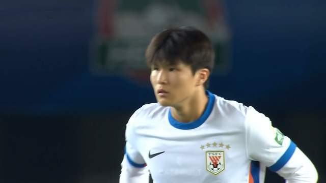 开云网页版中国官网-5新星没坐稳主力，泰山青训闪耀 U17国脚进球回应质疑 可提拔一队